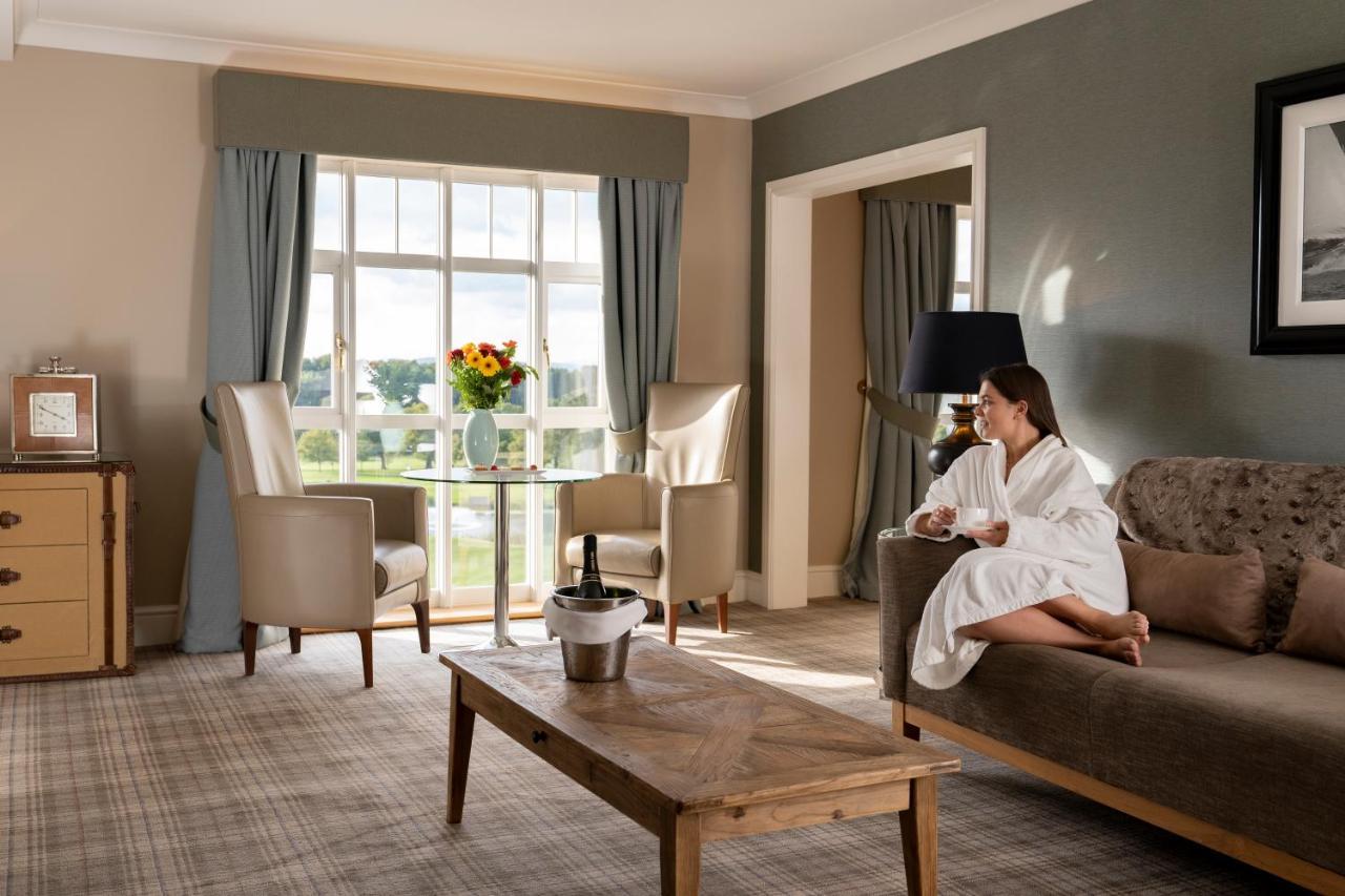 Carden Park Hotel, Golf Resort&Spa Tilston Buitenkant foto