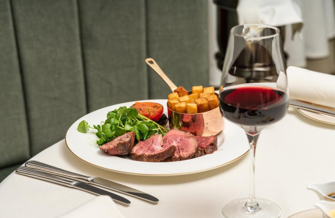 Carden Park Hotel, Golf Resort&Spa Tilston Buitenkant foto